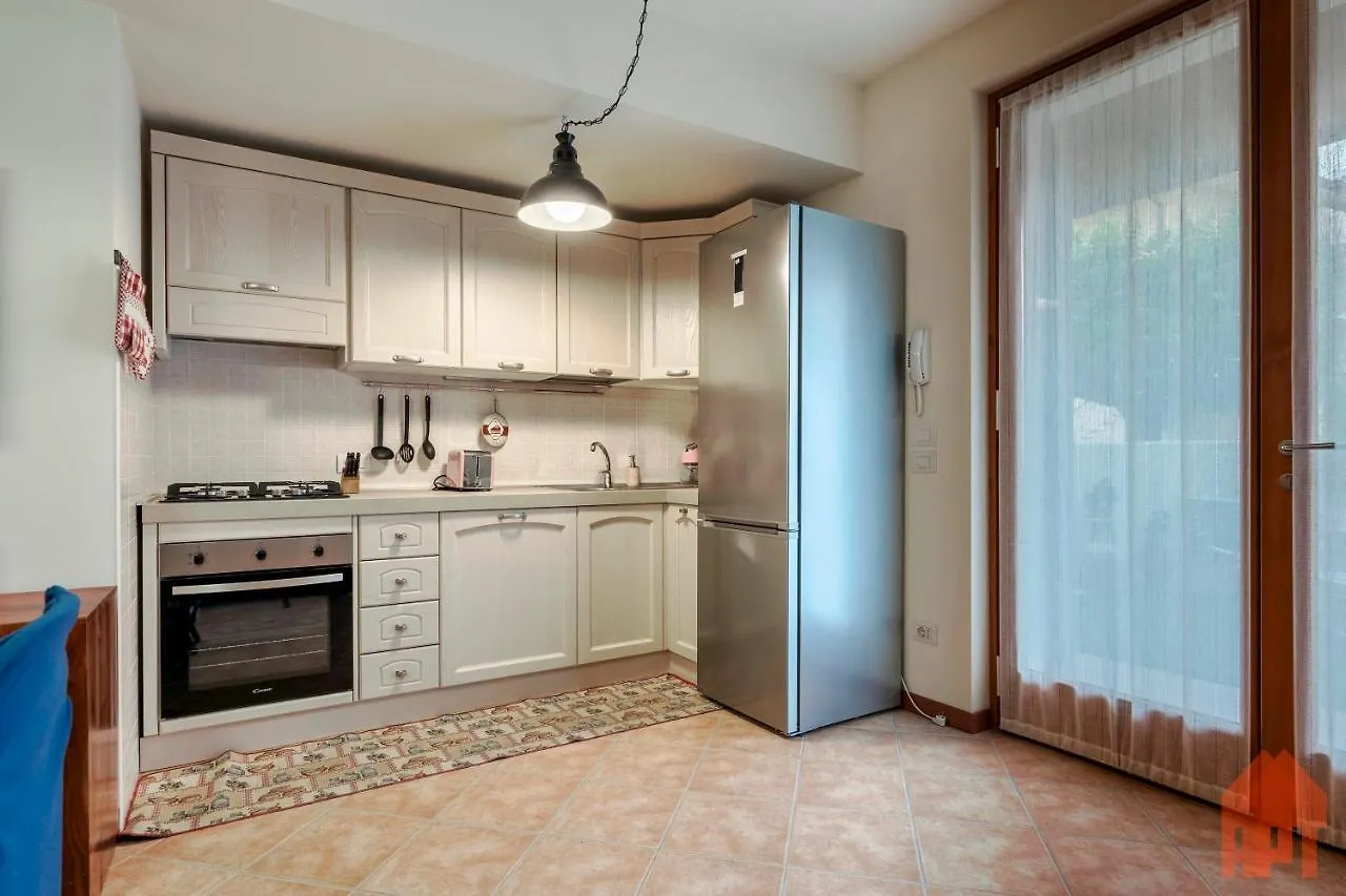 Apt24 - Flaminia Apartment Desenzano del Garda Italy